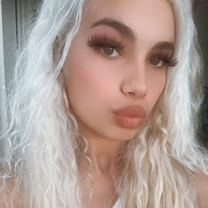 Meet your Posher, Gena